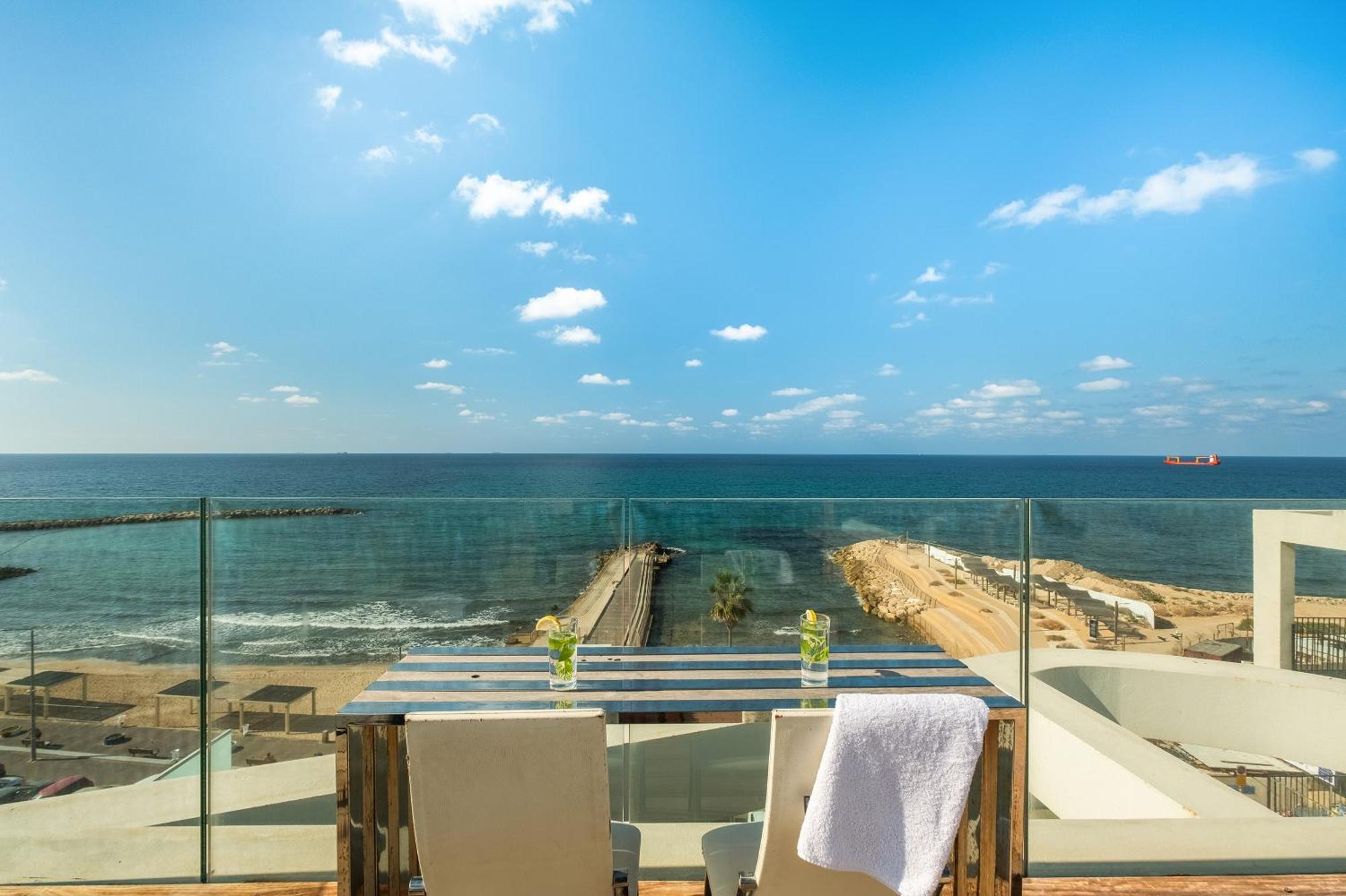 Penthouse 3Br + Roof Top + Parking - On The Beach Χάιφα Εξωτερικό φωτογραφία
