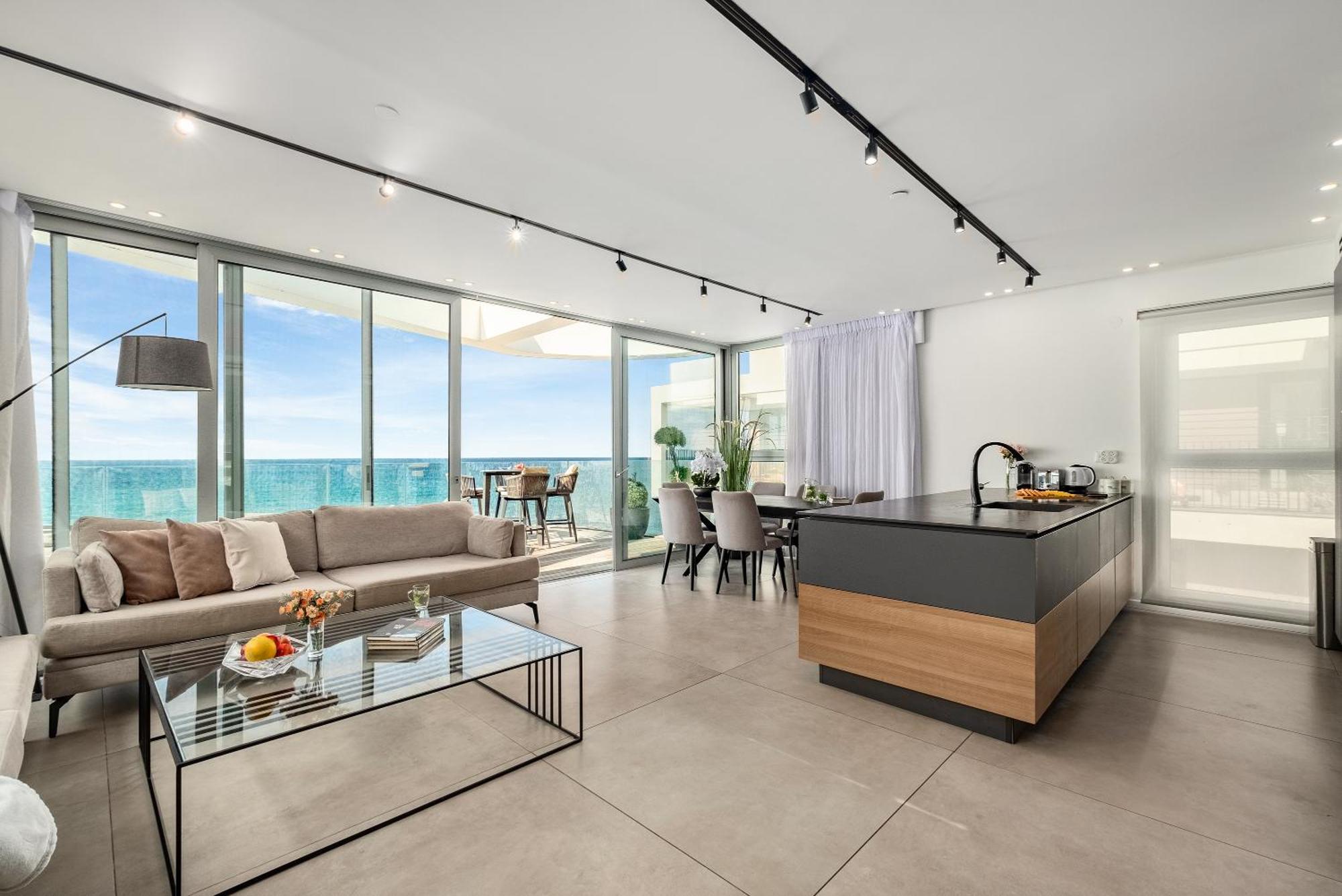 Penthouse 3Br + Roof Top + Parking - On The Beach Χάιφα Εξωτερικό φωτογραφία